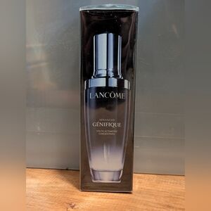 Lancome Advanced Génifique Serum - Black and Silver